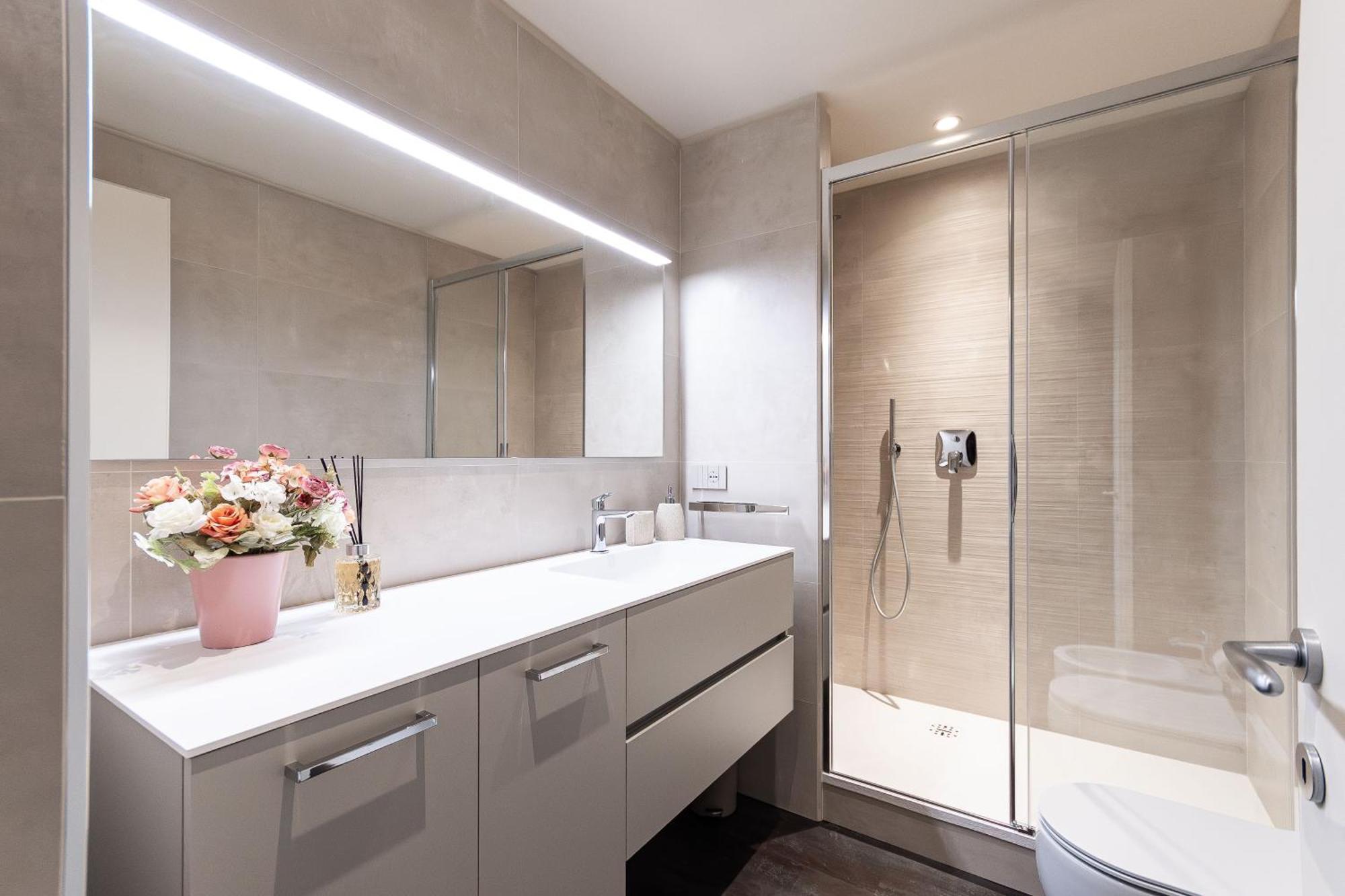 Free Parking In Luxury Suite With City View - Steps To Brignole Train Station Genoa Exterior photo