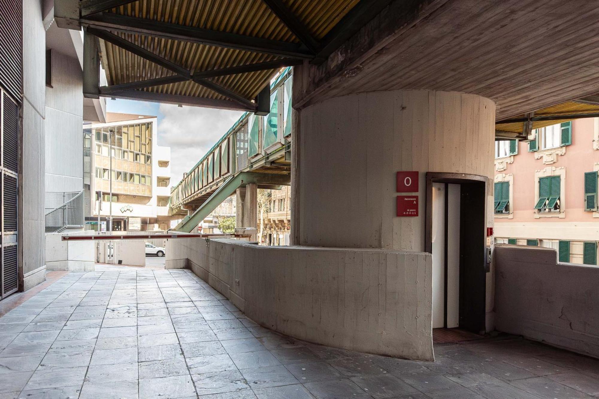 Free Parking In Luxury Suite With City View - Steps To Brignole Train Station Genoa Exterior photo